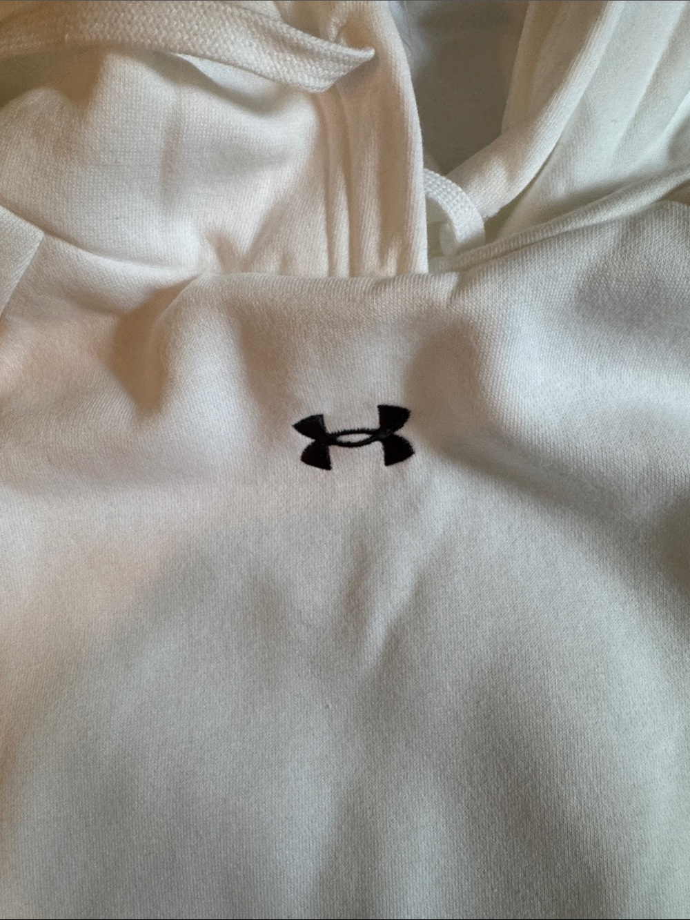 Under Armour Red & White Pullover Hoodie Bundle - Picture 4 of 8